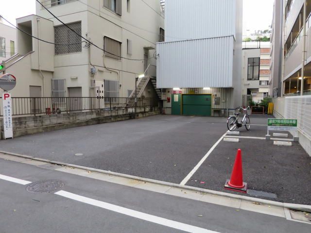 Parking Space for Rent in Kuramae, Taito-ku, Tokyo - Thumbnail 2