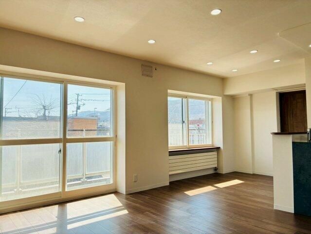4LDK Apartment for Sale in Teine-ku, Sapporo, Hokkaido - Thumbnail 3