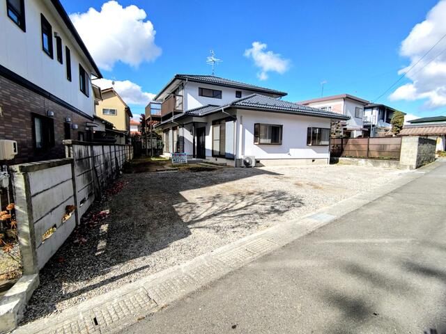 Renovated 5SLDK House with Garden in Quiet Matsumoto Neighborhood - Main Image