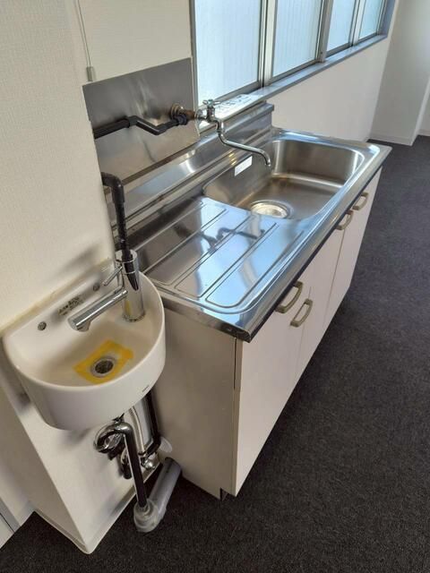 Commercial Space for Rent Near Shin-Tokorozawa Station, Saitama - Thumbnail 4