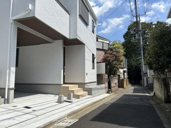 New 2SLDK House for Sale in Meguro, Tokyo - 85.91 sqm - Thumbnail 2