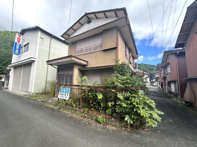 5DK House for Sale in Yawatahama, Ehime - 99.56 sqm - Image 7