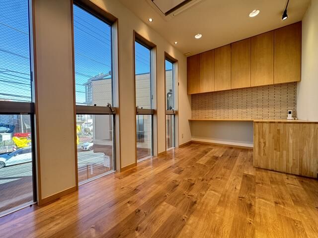 Commercial Property for Rent in Inagi City, Tokyo - Warehouse & Office - Thumbnail 2