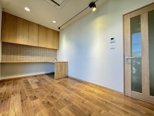Commercial Property for Rent in Inagi City, Tokyo - Warehouse & Office - Thumbnail 4