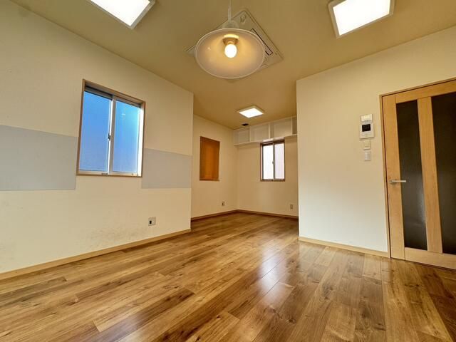 Commercial Property for Rent in Inagi City, Tokyo - Warehouse & Office - Thumbnail 3