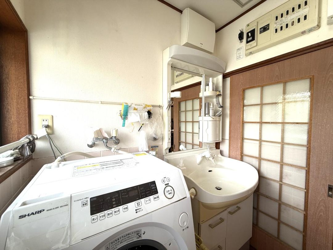 5SDK House for Sale in Saga City with 201 sqm Land - Thumbnail 4