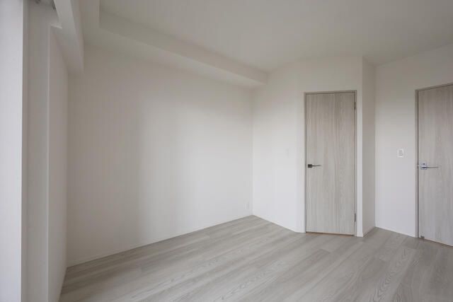 New 3LDK Apartment in Mihama Ward, Chiba City - Thumbnail 2