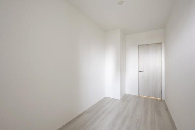 New 3LDK Apartment in Mihama Ward, Chiba City - Thumbnail 4