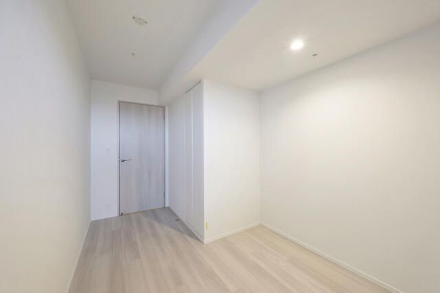 New 3LDK Apartment in Mihama Ward, Chiba City - Thumbnail 3
