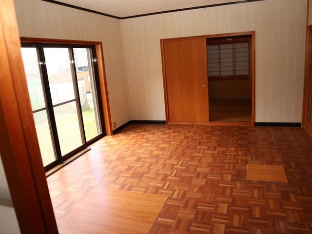 1984 Traditional House in Makino, Shiga with Garden and Free Parking - Thumbnail 4