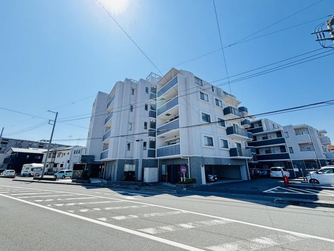 3LDK Apartment for Sale Near Wakaba Station Tsurugashima Saitama - Thumbnail 2