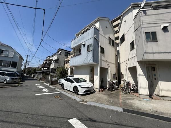 3SLDK Modern House for Sale in Kawasaki, Kanagawa - Thumbnail 3