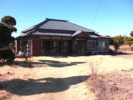 Solid Folk House for Renovation in Oamishirasato, Chiba - Thumbnail 4