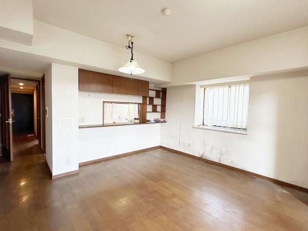3LDK Apartment for Sale in Makuhari Hongo, Chiba City - Thumbnail 2