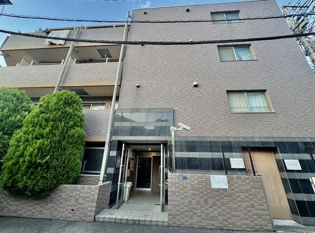 Prell Dook Higashi-Shinjuku II 1K Apartment for Sale in Shinjuku - Thumbnail 2