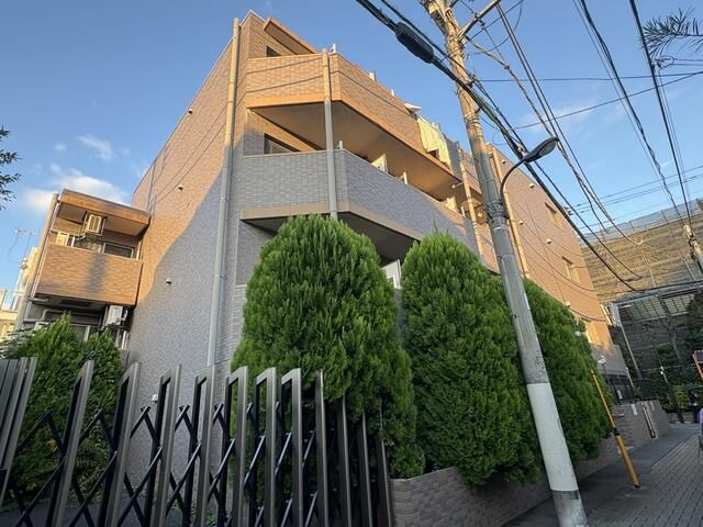 Prell Dook Higashi-Shinjuku II 1K Apartment for Sale in Shinjuku - Thumbnail 3