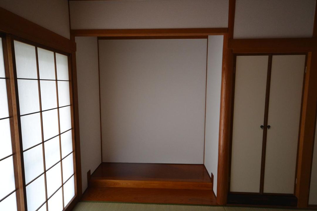 5LDK Family Home in Tajimi with Garden and Parking - Thumbnail 4