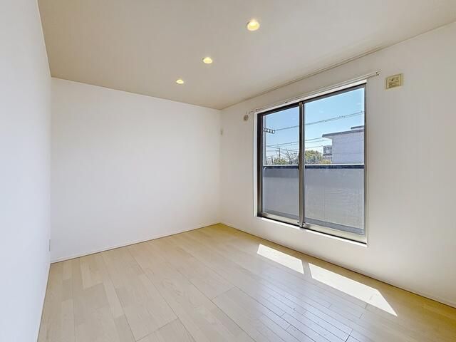 3LDK House for Rent in Koshigaya, Saitama - Thumbnail 4