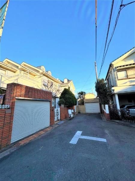 4SLDK Detached House for Sale in Mitaka, Tokyo - Thumbnail 3
