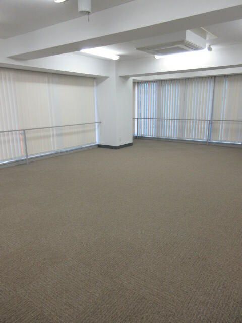Office Space for Rent in Ikebukuro, Toshima-ku, Tokyo - 161.63 sqm - Thumbnail 2