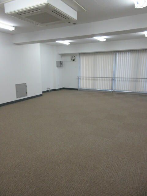 Office Space for Rent in Ikebukuro, Toshima-ku, Tokyo - 161.63 sqm - Thumbnail 4