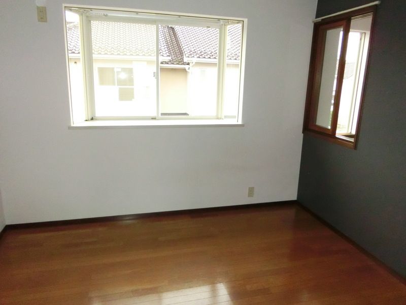 Terrace House for Rent in Tachikawa, Tokyo - 2DK, 49.09 sqm - Thumbnail 3