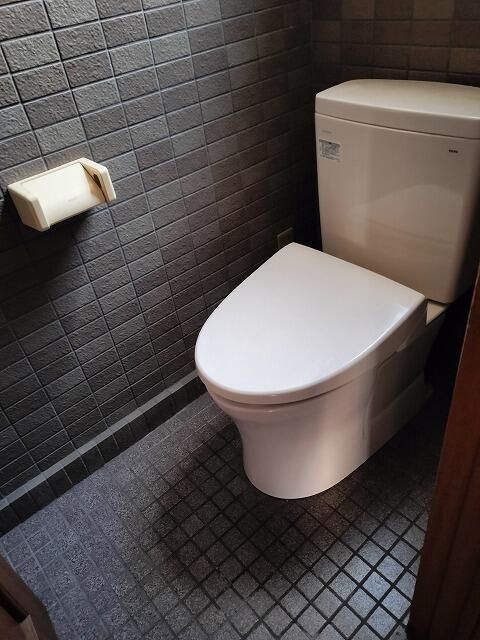 Commercial Space for Rent in Funabashi, Chiba - 79.83 sqm - Thumbnail 3