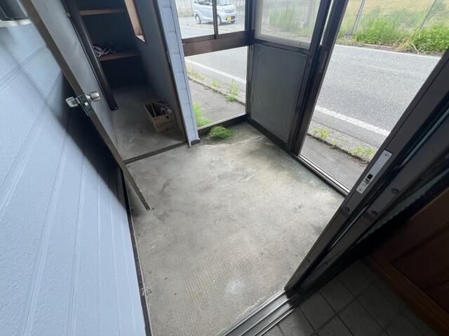 2LDK Wooden House for Rent in Akita City - Thumbnail 4