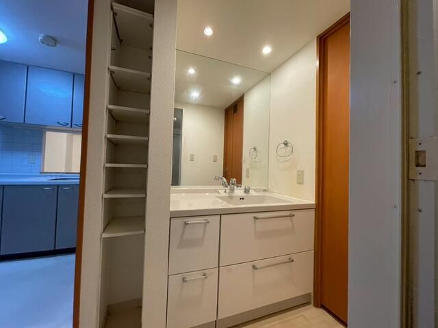 4LDK Apartment for Sale in Sapporo's Hibari gaoka Area - Thumbnail 4