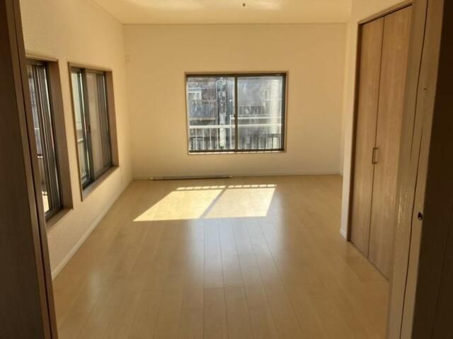 1K Apartment for Rent in Hiratsuka, Kanagawa - Thumbnail 2
