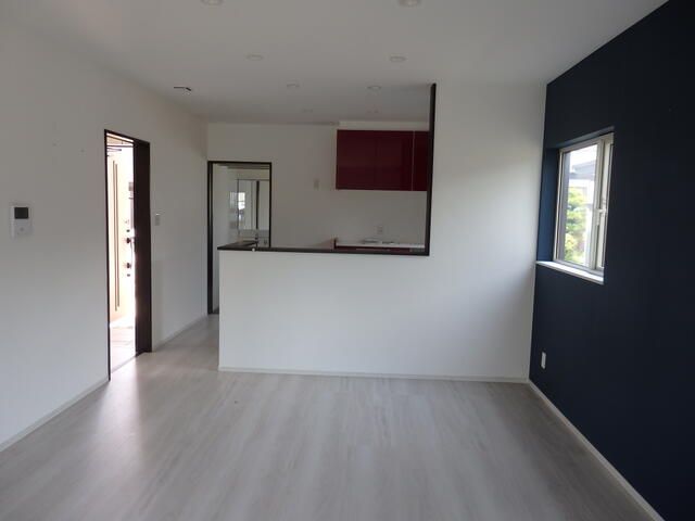 Modern 4LDK House in Aomori City with Parking - Thumbnail 4