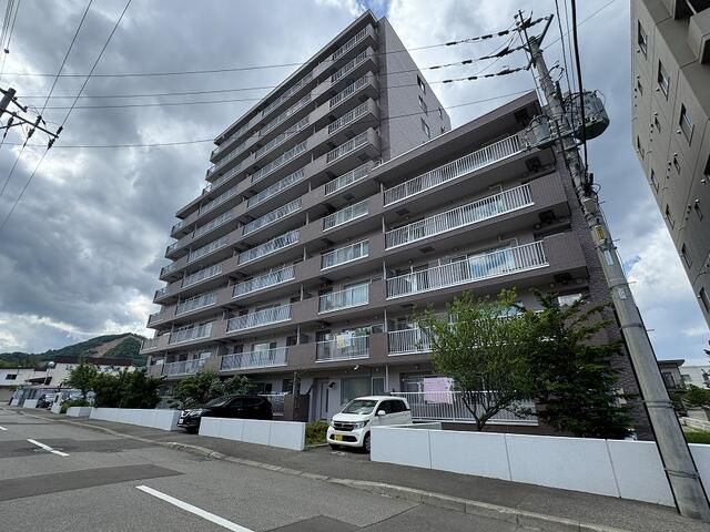 3LDK Apartment for Sale in Minami-ku, Sapporo - Thumbnail 4