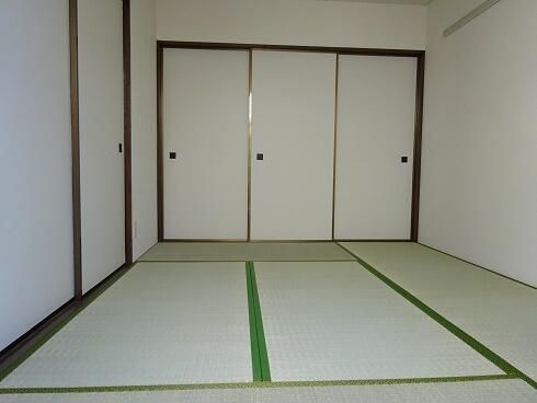 Oyam Heights Apartment Building for Sale in Musashino City, Tokyo - Thumbnail 3