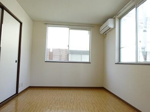 Oyam Heights Apartment Building for Sale in Musashino City, Tokyo - Thumbnail 2
