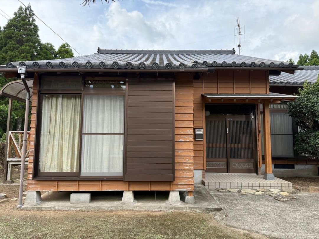 5DK Detached House with Large Garden in Minamisatsuma, Kagoshima - Thumbnail 2