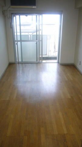 1K Apartment for Rent near Kamihongo Station, Matsudo - Thumbnail 3