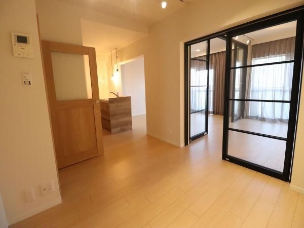Kawaguchi Dai-1 Royal Co-op 2LDK Apartment for Sale - Thumbnail 2