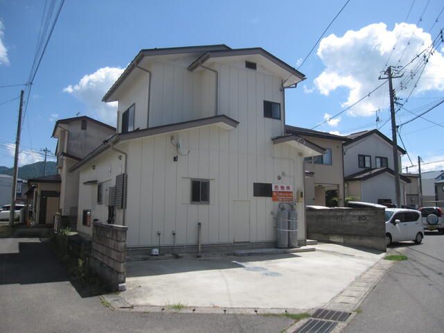 3LDK House in Quiet Aizu-Wakamatsu with Free Parking - Thumbnail 2