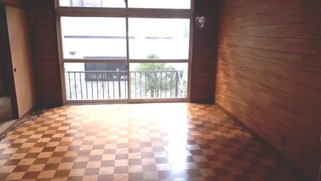 5LDK House for Sale in Sapporo's Nishi Ward with Garden & Basement - Thumbnail 4