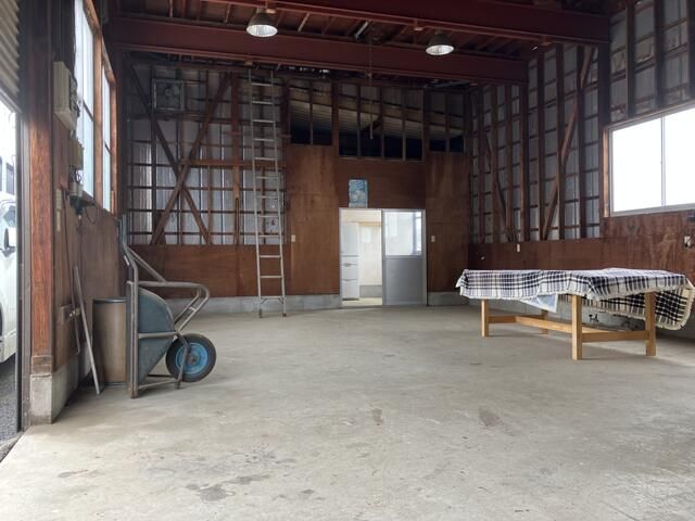 Warehouse for Rent in Saitama City, 147 sqm with Parking - Thumbnail 4