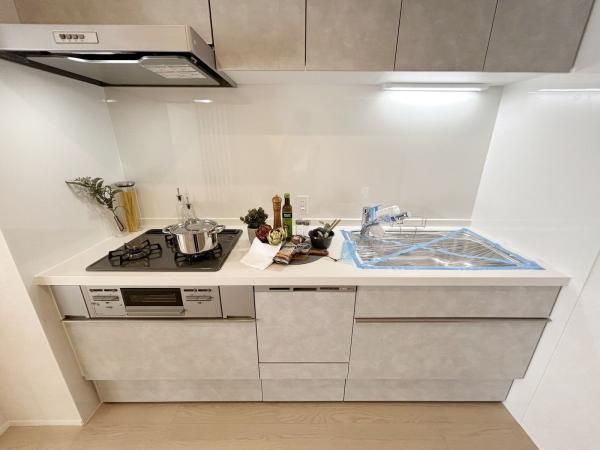 Lions Mansion Omiya Sashiougi No. 2 Condo for Sale in Saitama - Thumbnail 3