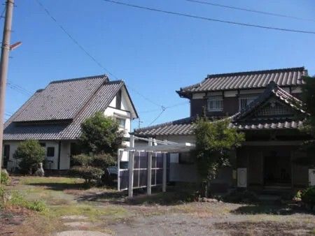 Private Hot Spring Estate with 3 Buildings Near Morie Bay, Oita - Thumbnail 3