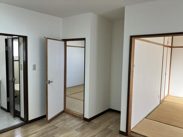 2LDK Apartment for Rent in Minami-ku, Sapporo - Thumbnail 3