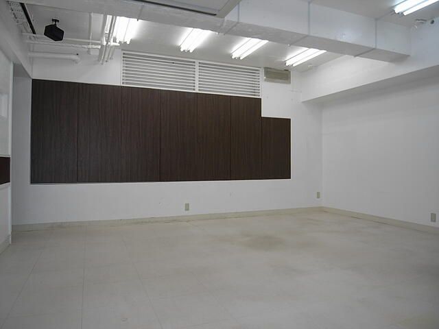 Commercial Unit for Rent in Asakusabashi, Tokyo - 47.16 sqm - Thumbnail 3