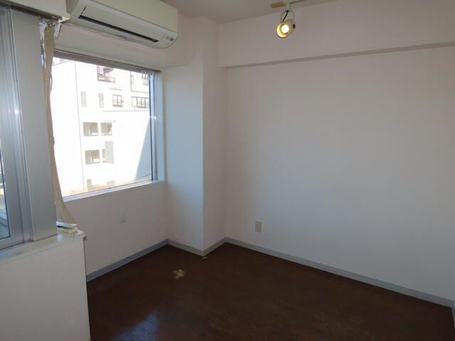 Compact 1DK Apartment for Sale near Utsunomiya Station - Thumbnail 3