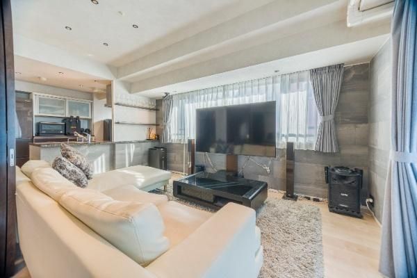 City House Meguro The Grand 2LDK Apartment for Sale in Tokyo - Thumbnail 2