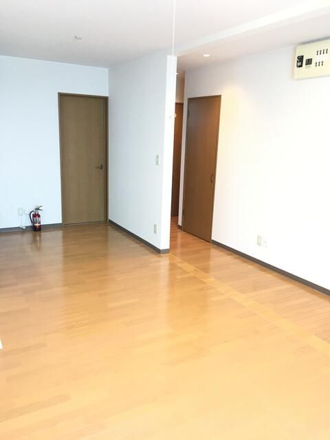 2LDK Maisonette Apartment for Rent in Takikawa, Hokkaido - Thumbnail 3