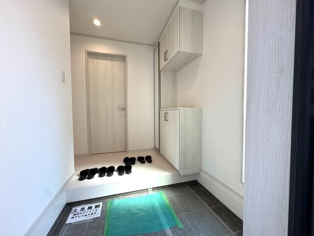 2-Story House in Meguro-ku with 2SLDK Layout - Thumbnail 3