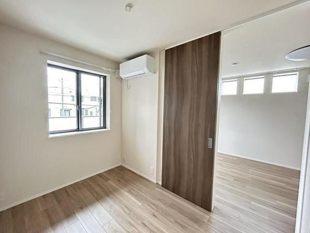 Modern 1LDK Apartment for Rent in Urawa-ku, Saitama City - Thumbnail 4