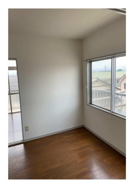 Apartment Building for Sale in Isesaki, Gunma - 15 Units - Thumbnail 2